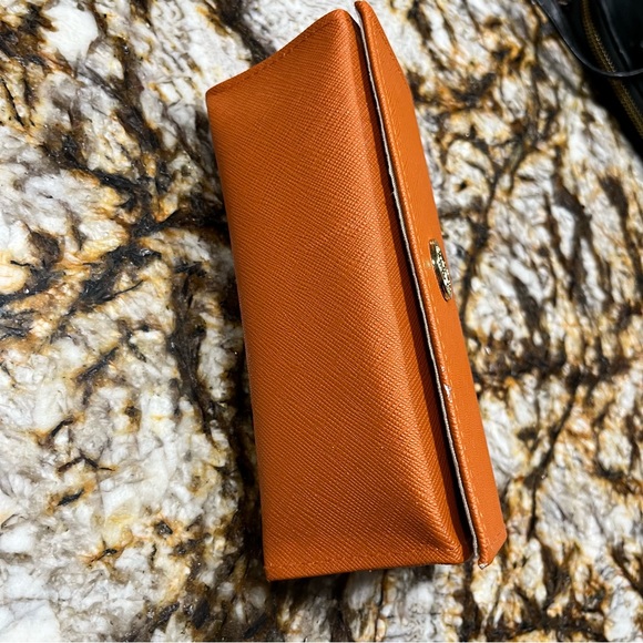 Orange Tory Burch sunglass case - Picture 4 of 7
